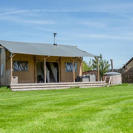 Hencote Vineyard Glamping Village Shrewsbury Esterno foto