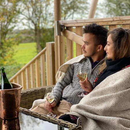 Hencote Vineyard Glamping Village Shrewsbury Esterno foto