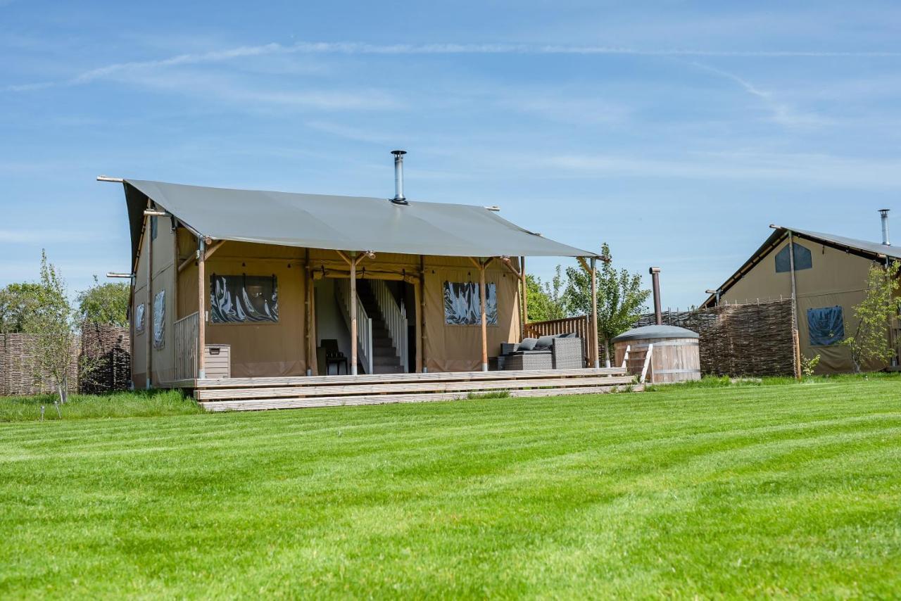 Hencote Vineyard Glamping Village Shrewsbury Esterno foto