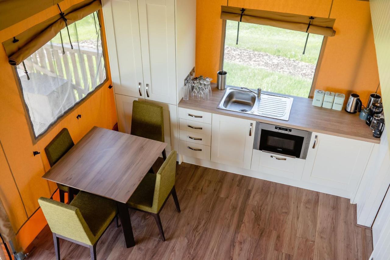 Hencote Vineyard Glamping Village Shrewsbury Esterno foto