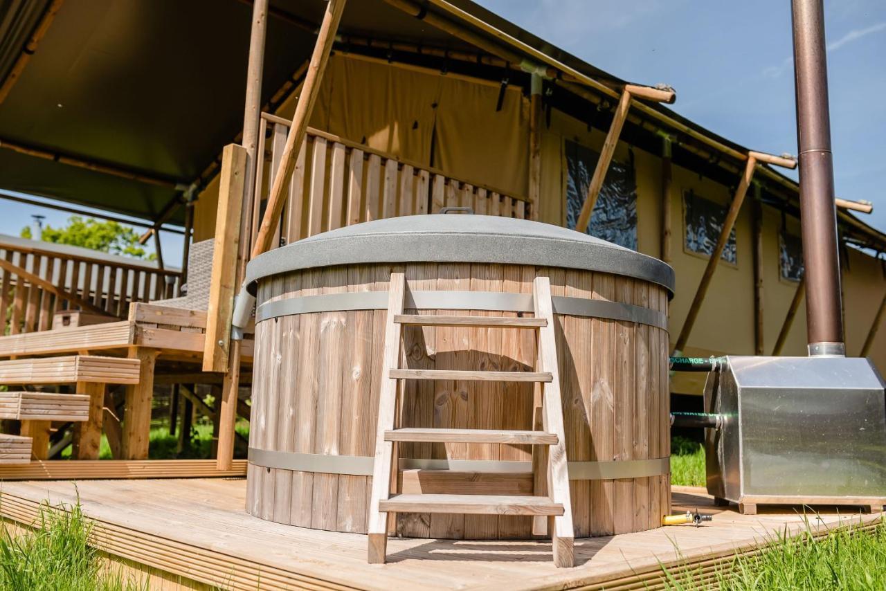 Hencote Vineyard Glamping Village Shrewsbury Esterno foto